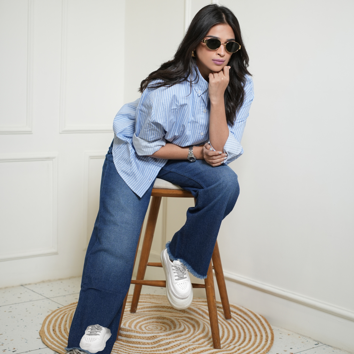 High-rise Straight Fit Jeans (Whiskered Medium Wash)