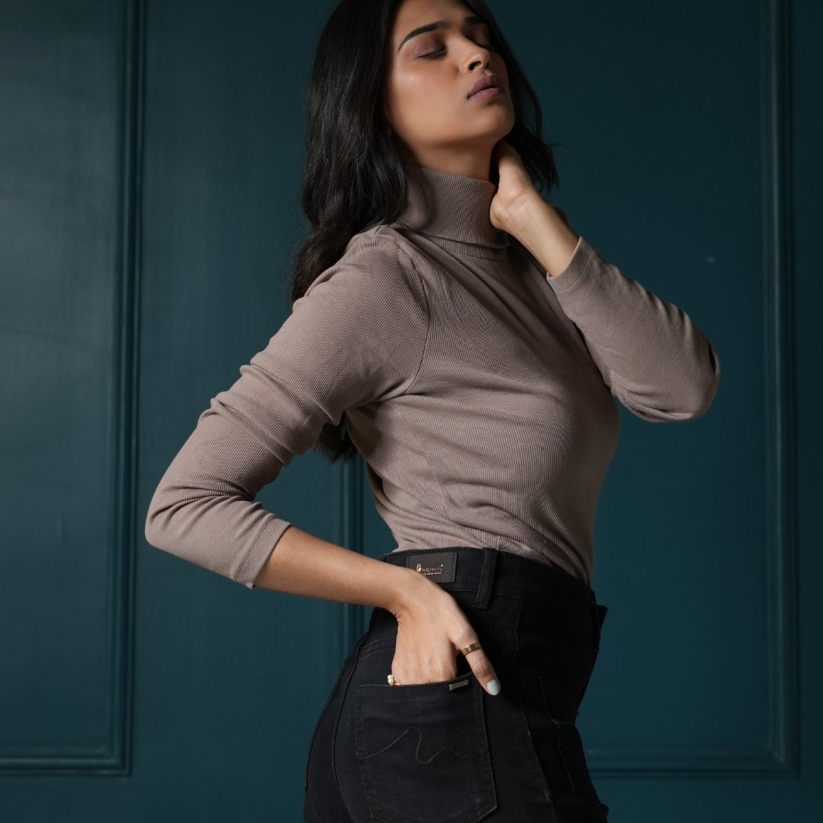 Black High-rise Straight Fit Jeans with Front Patch Pocket